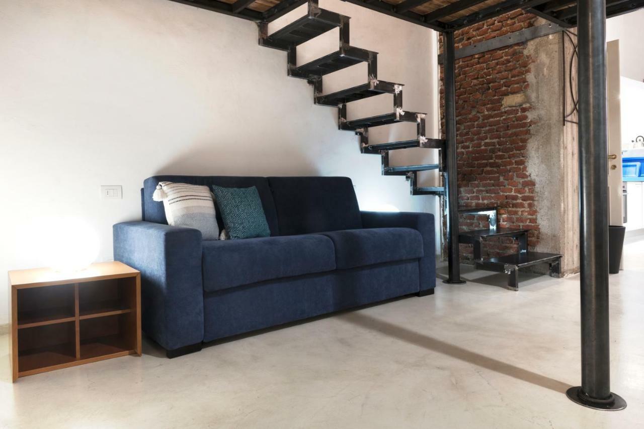 Luxury Apartments Fioravanti Milan Luaran gambar
