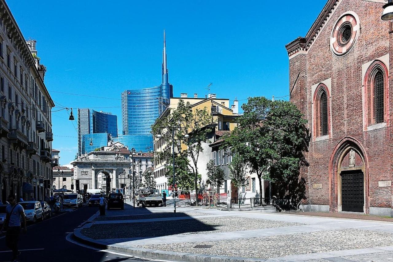 Luxury Apartments Fioravanti Milan Luaran gambar